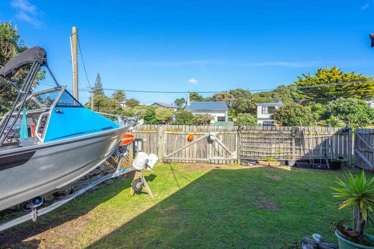 14 Koromiko Street Otaki Beach_30