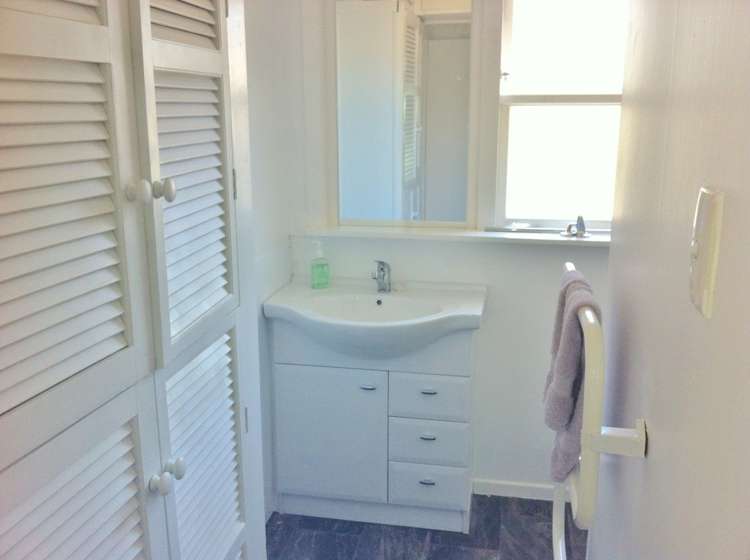 20 Koromiko Street Otaki Beach_13