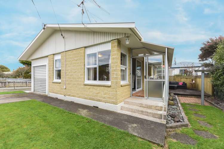 2 Willow Avenue Stoke_13