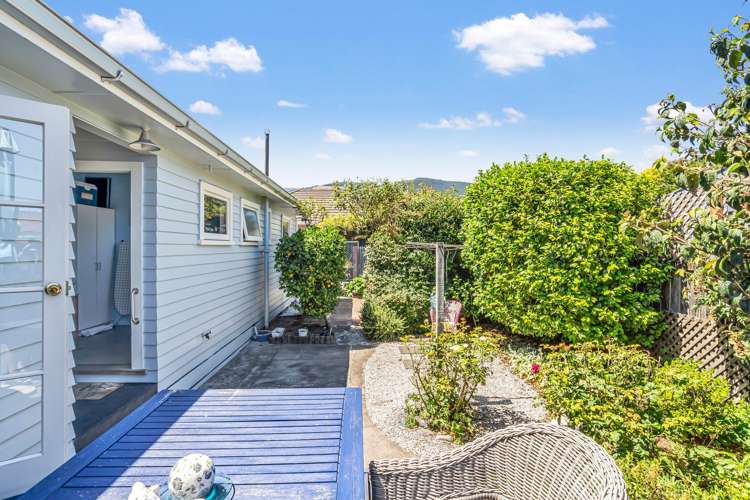 4 Manson Avenue Stoke_15