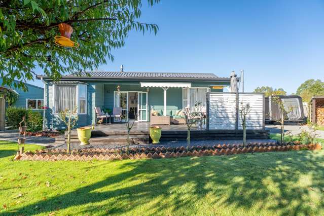 Private Oasis in Woodbury Village