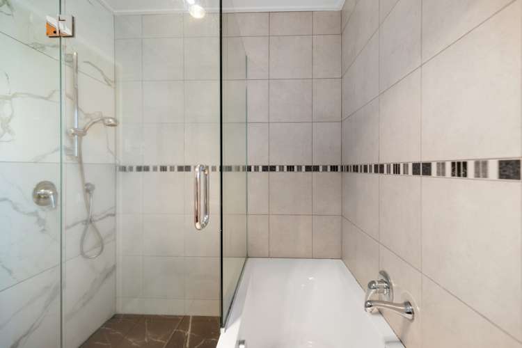 30a Houchens Road Glenview_12