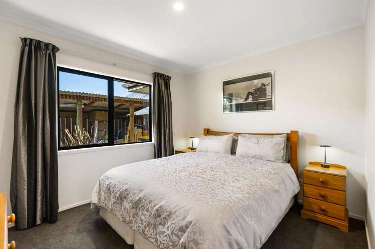 23 Finch Street Albert Town_11