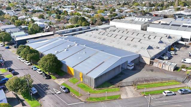 Morningside - 2000sqm warehouse with yard