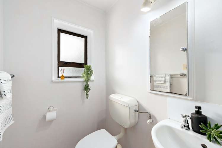 2/52 Russell Terrace Berhampore_10