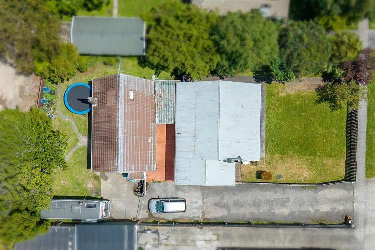 1 & 2/25 Marion Street Silverstream_28