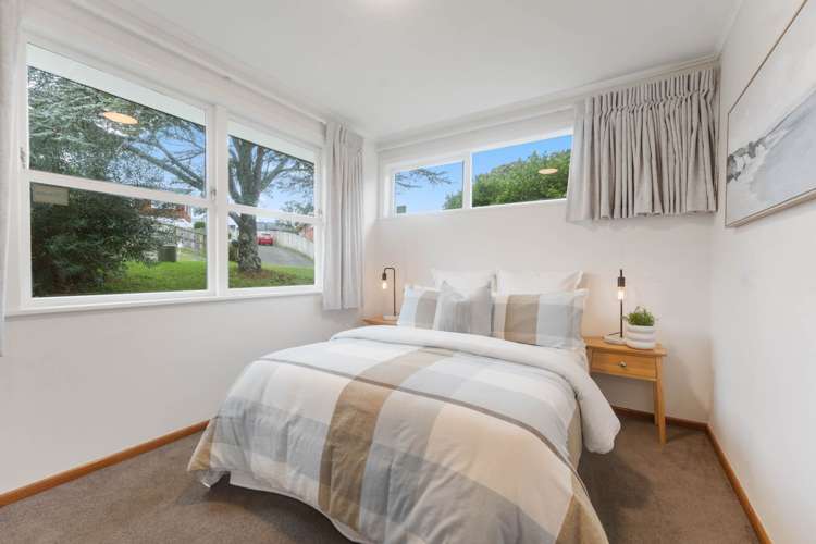 1/100 Bond Crescent Forrest Hill_11