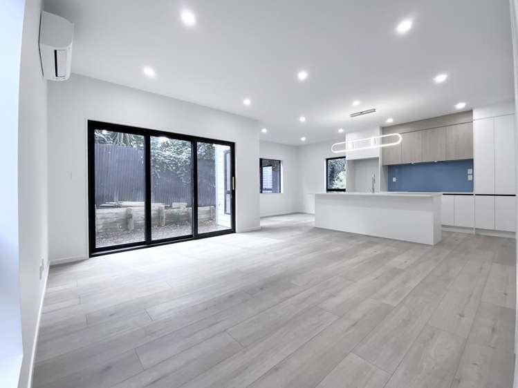 113A Luke Street East 10057_1