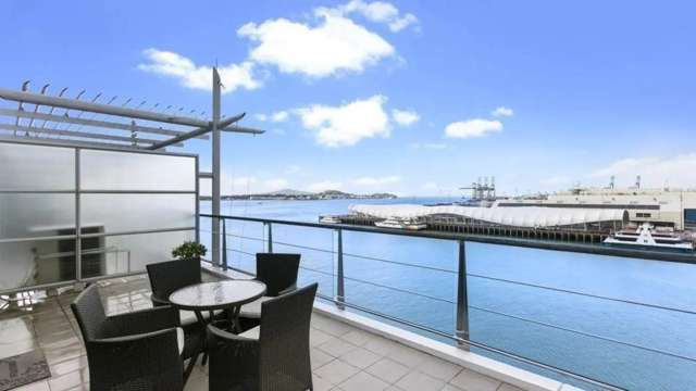 64/139 Quay Street City Centre_2