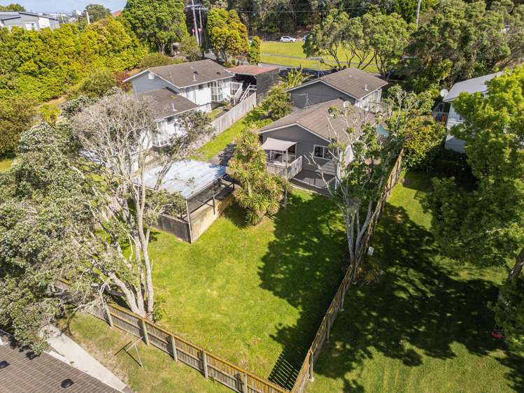 2/247 Wairau Road Totara Vale_12