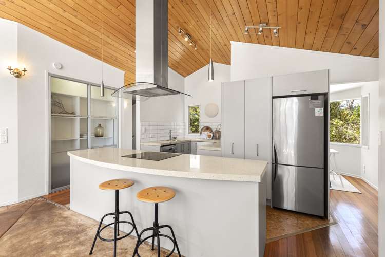 53 Waiheke Road Waiheke Island_12