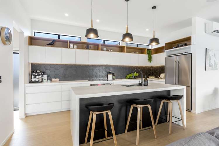 10 Laly Haddon Place Matakana_9