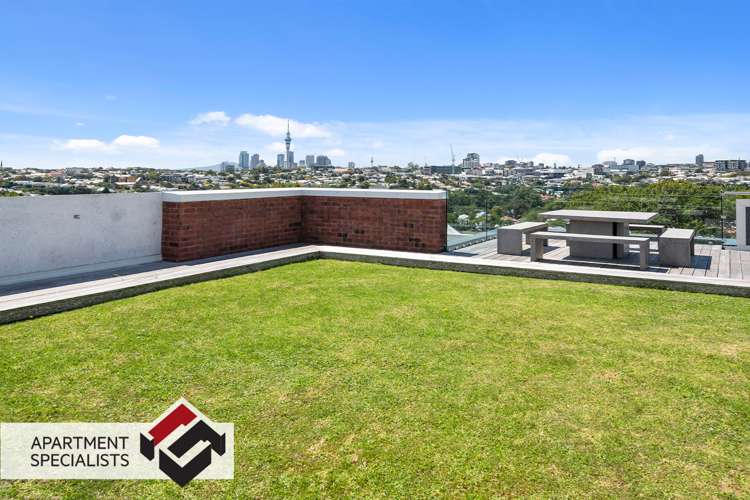 01/54g Surrey Crescent Grey Lynn_16