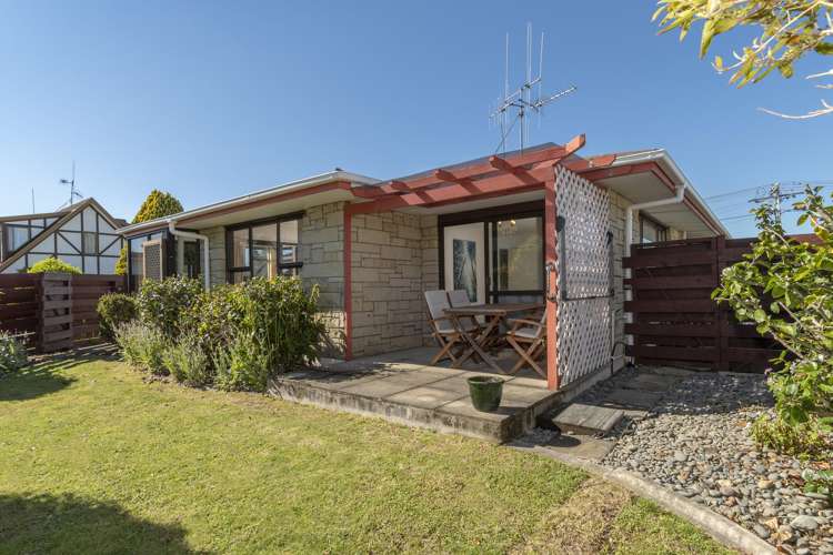 13 Cooneys Drive Matua_10