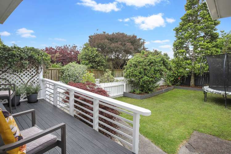 44 Flanshaw Road Te Atatu South_16