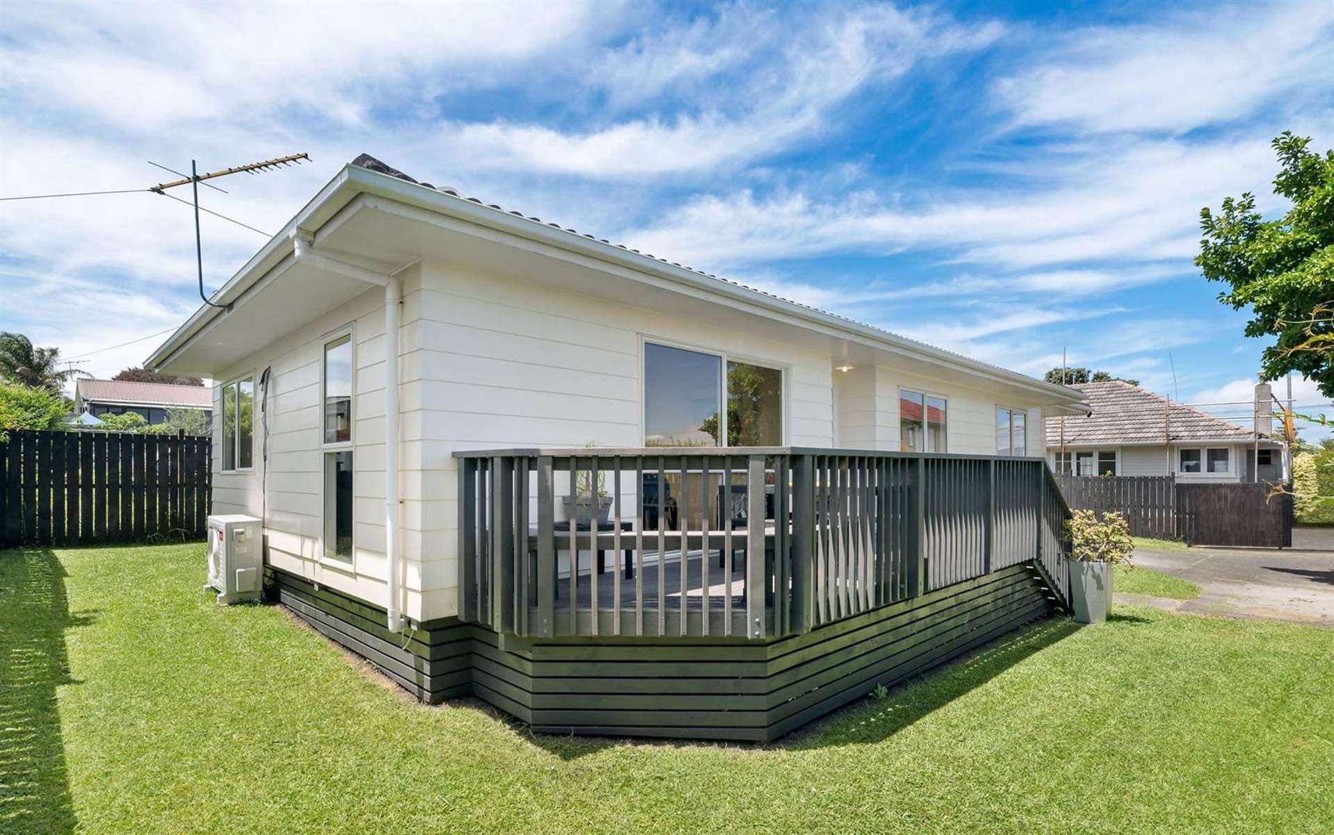 1/49 Strid Road Te Atatu South_0