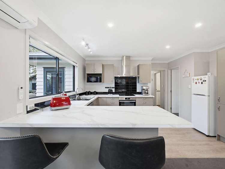 34 Dahlstrom Grove Kelvin Grove_8