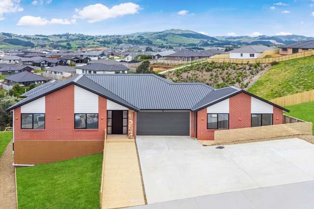 Grand Scale, Multi-Generational Living on 2,000m²+