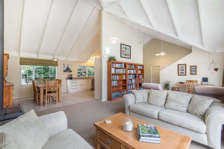 49 Lloyd Drive Wainui_9