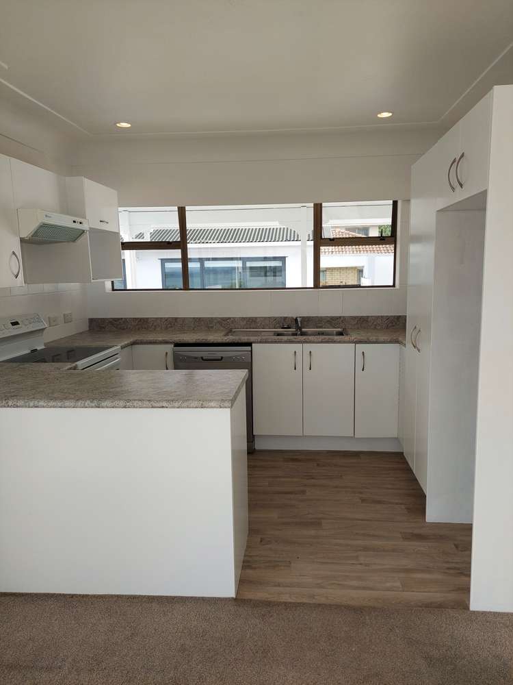 6 Beach Road Manly_9