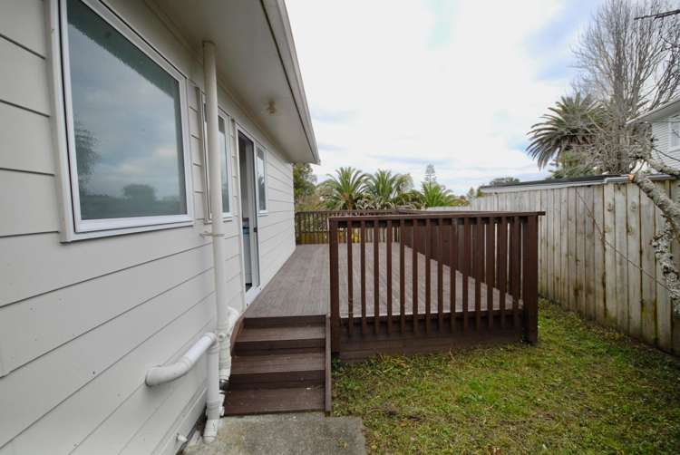 2/30 Bruce Road Glenfield_12