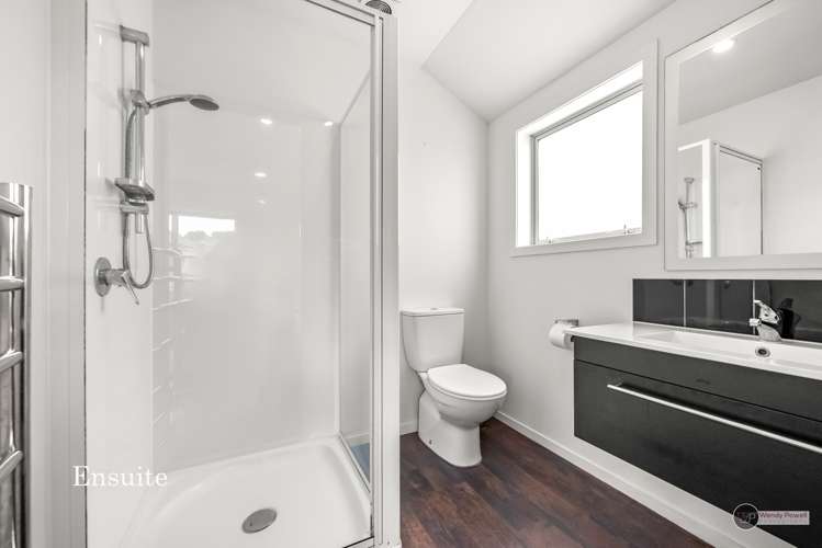 4a Sunstone Crescent Brown Owl_11