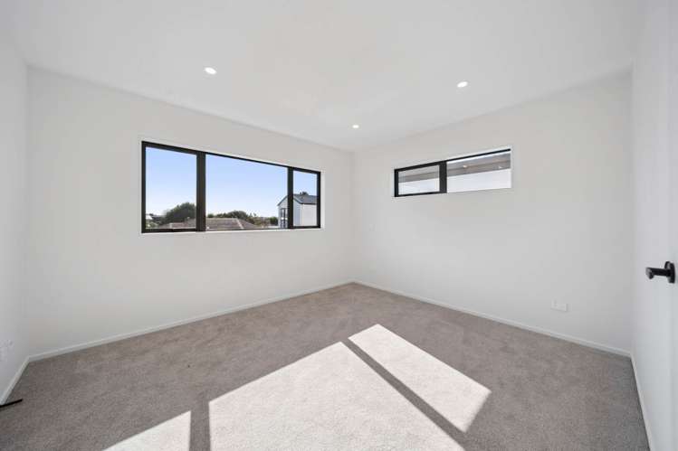 8/12 Clendon Place Manurewa_11