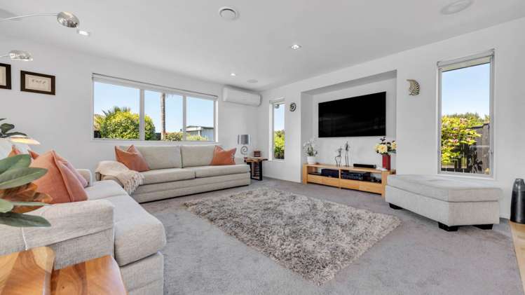 21 Constellation Avenue Beachlands_43