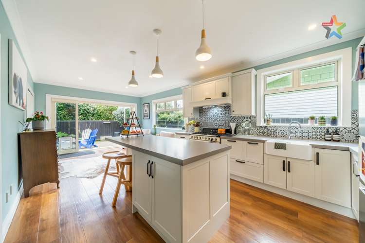 18 Riddiford Street Woburn_5