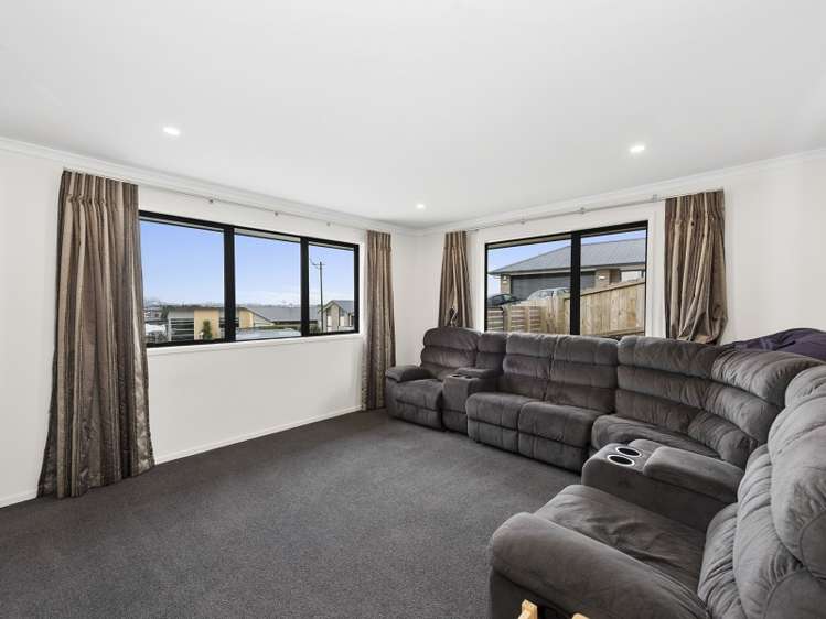 8 Ella Place Grandview Heights_6