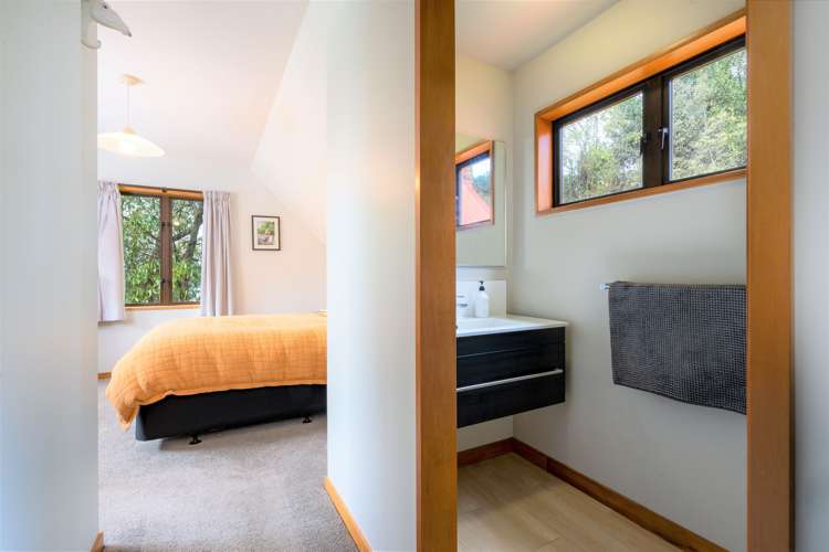 15 Robin Lane Saint Leonards_12