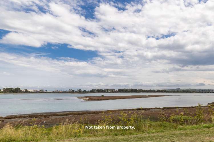 2/32 Meeanee Quay Westshore_18