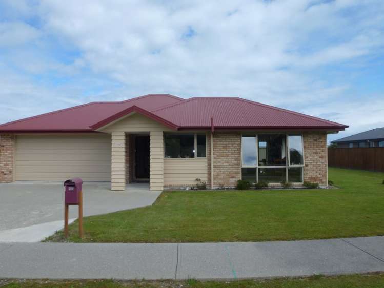 140 Coulson Road Paroa_0