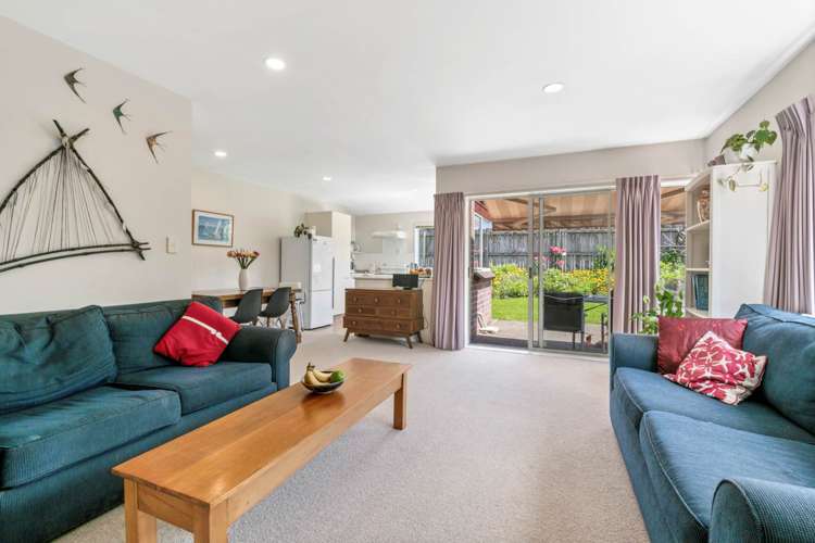 61 The Grove Red Beach_3