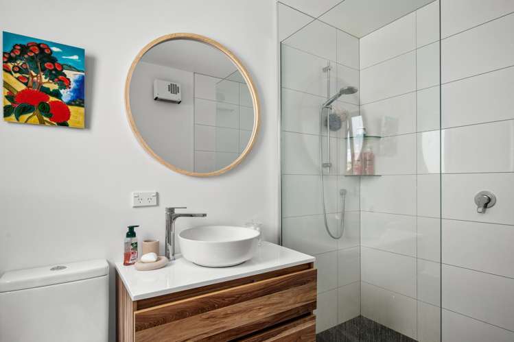 77 Leaning Rock Road Alexandra_11