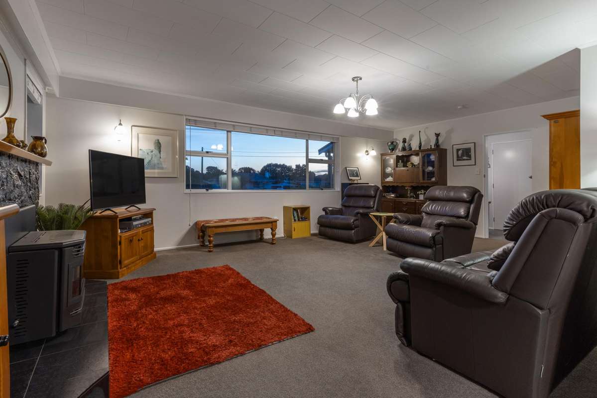 635 Queen Street East_5