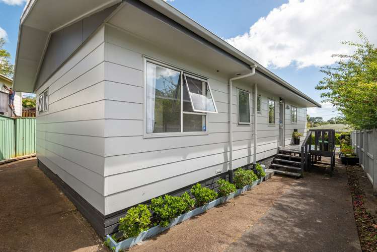 2/8 Helena Street Massey_16