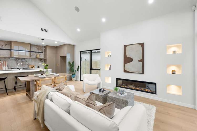 6 & 8 Tuwai Crescent Opaheke_3