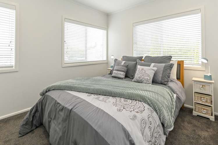 909 Harding Road Camberley_13