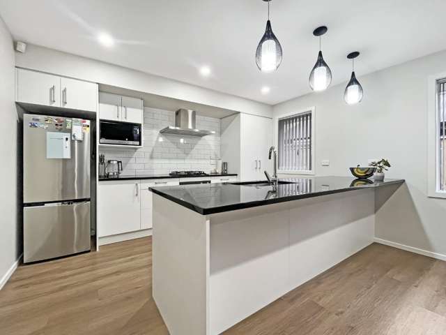 84 James Line 2140_1