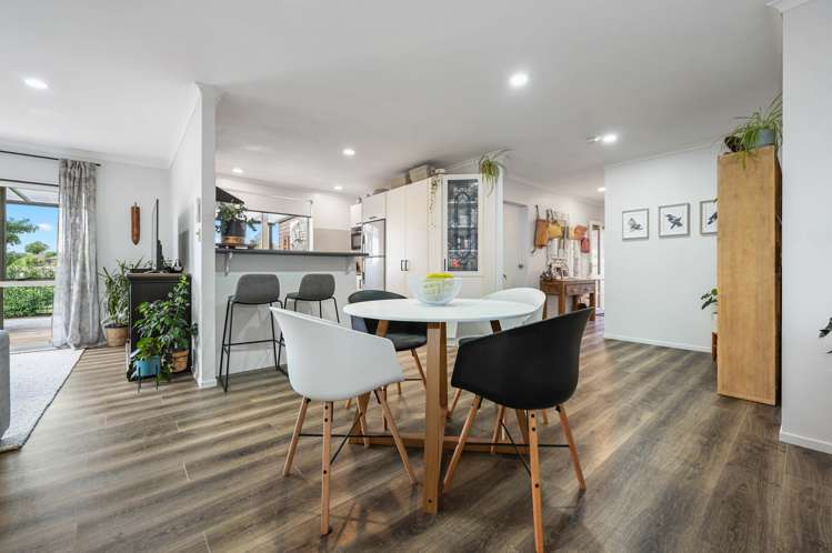 25 Pointon Glade Grandview Heights_6