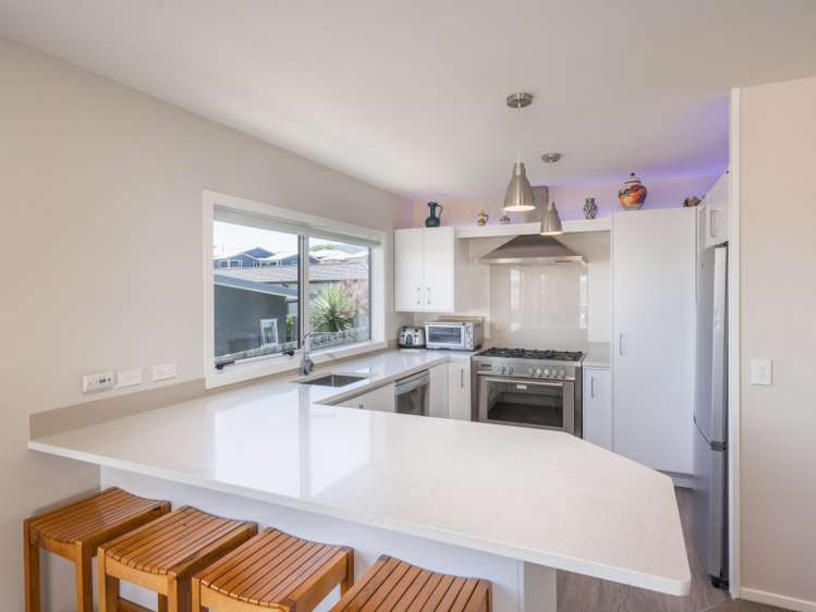 29 Botanical Heights Drive Waipahihi_10