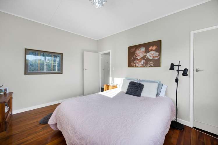 8 Edinburgh Street Patea_9