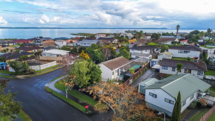 11 Bellville Drive Clendon Park_16