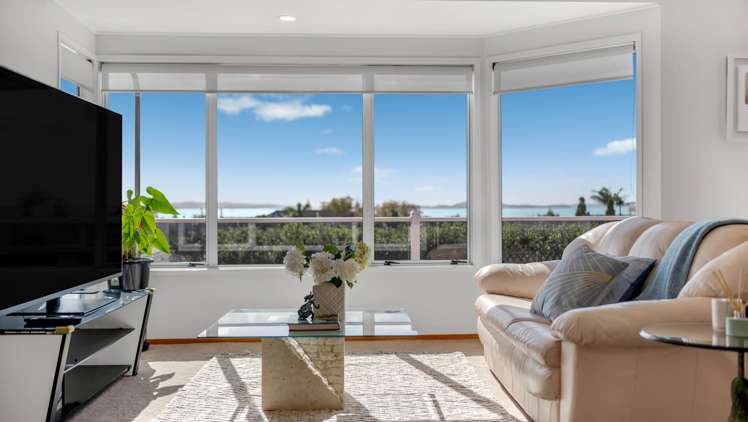 4 Dorrington Place Eastern Beach_14