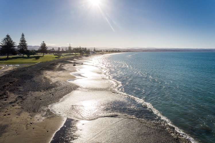 2 North Terrace Westshore_21