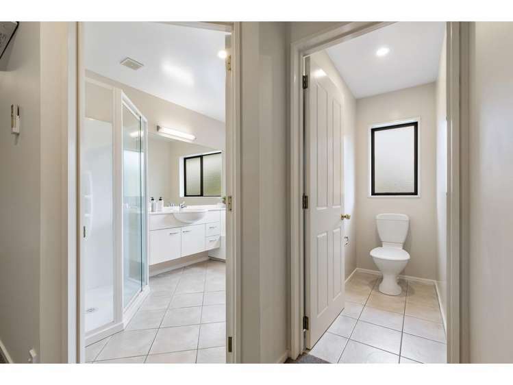 17 Sutton Place Dallington_19