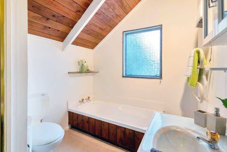 1/8 Woodhams Street Beach Haven_17