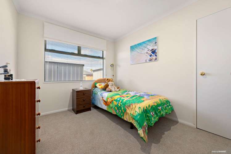 3 Grand Drive Orewa_16