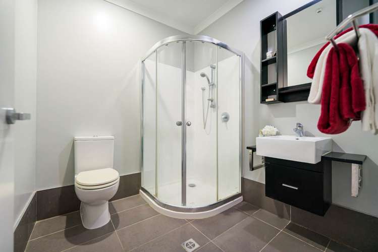 1/46 Carlos Drive Flat Bush_13